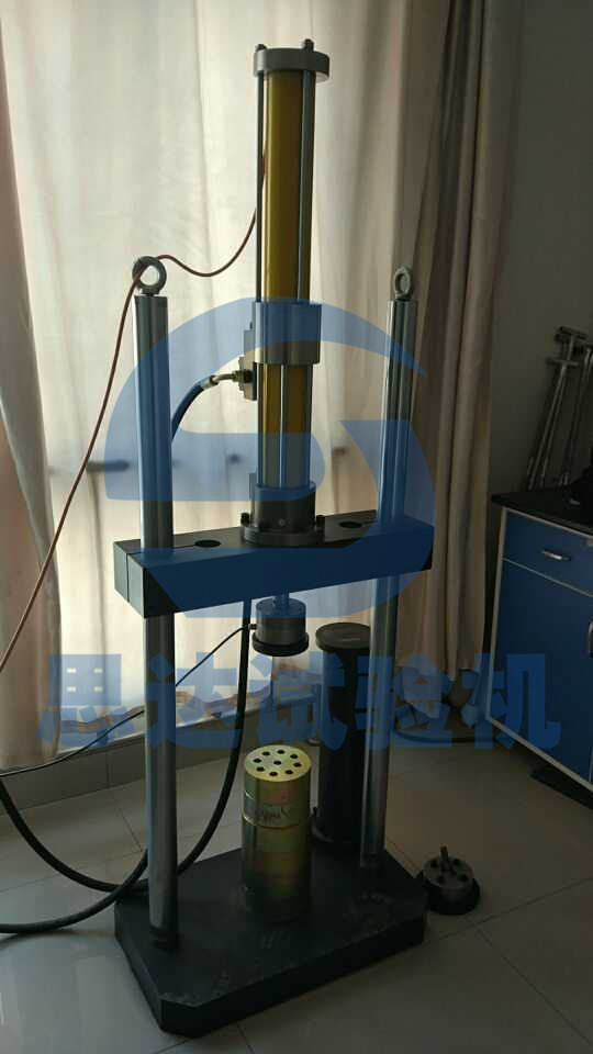 30kN�Һ�ŷ��ӑB(t��i)���ԉ|��ƣ��ԇ�C